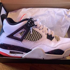 Size 6.5 in grade school.